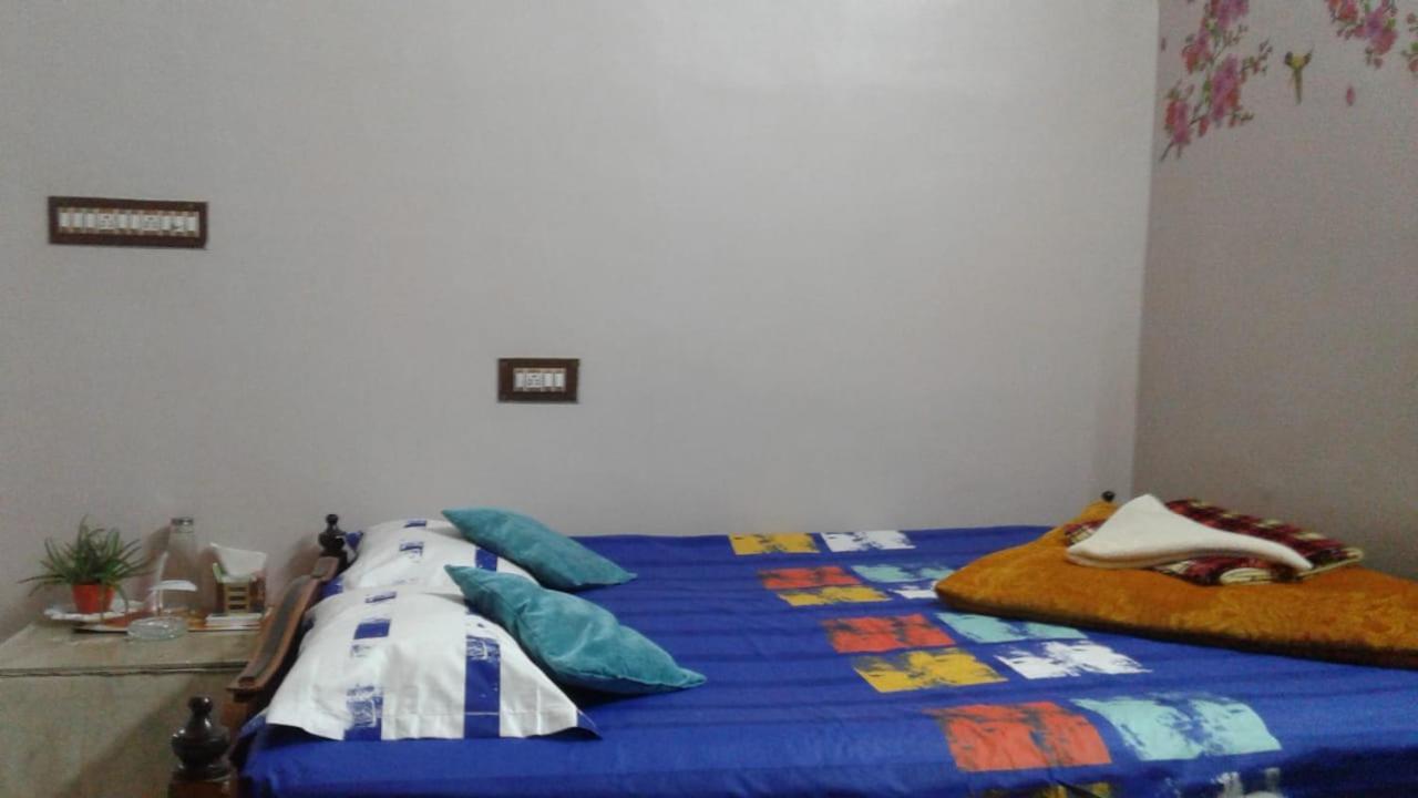 The Lovely Room Calcutta Extérieur photo